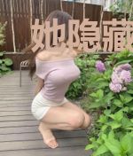 她隐藏孕肚假死，总裁一夜白头