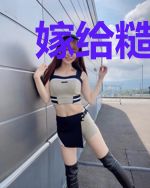 嫁给糙汉猎户后，她又美又有钱！