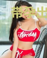 带孕出逃后！全能大佬她爆红了