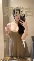 穿成古代小寡妇